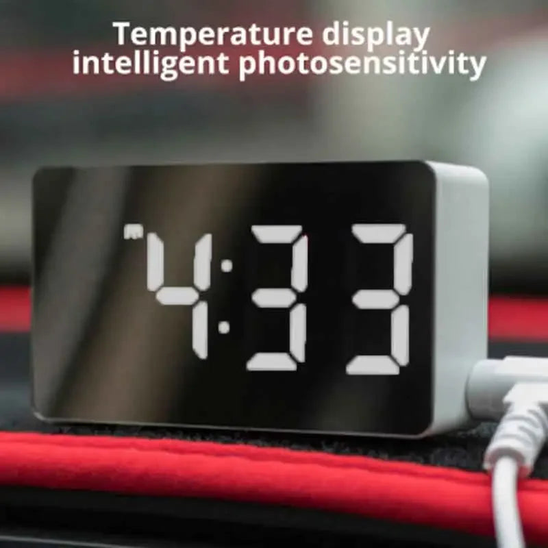 Reloj de mesa con espejo LED