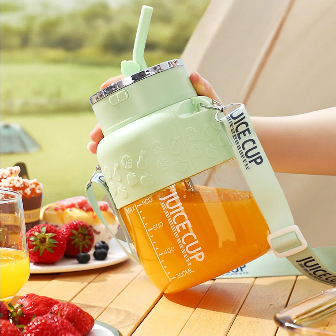 Portable and Rechargeable Blender