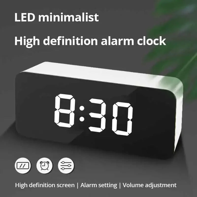 Reloj de mesa con espejo LED